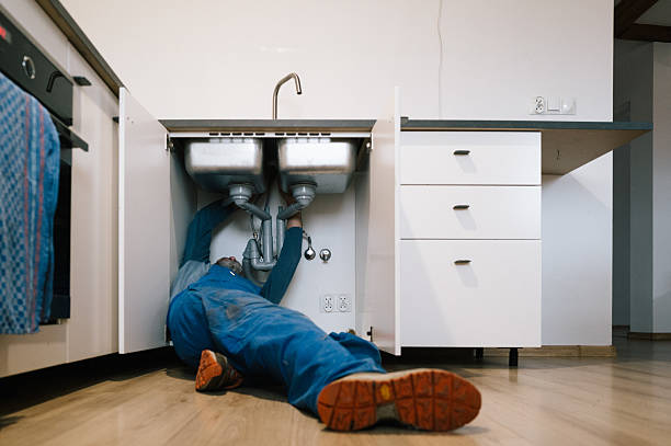 Professional Leak Detection technician working in Silvana, WA